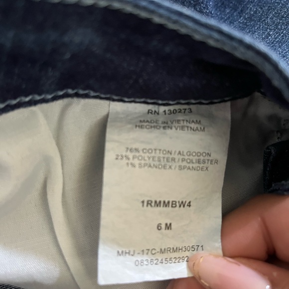 Capris - Picture 4 of 4